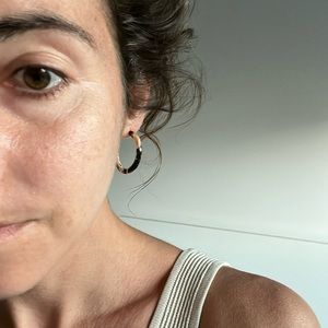 Multicolor tortoise hoop earrings